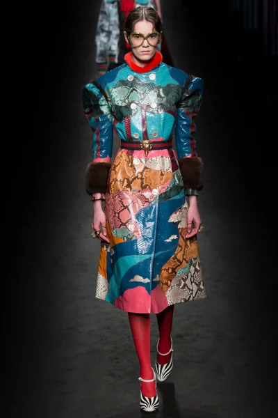Look 26